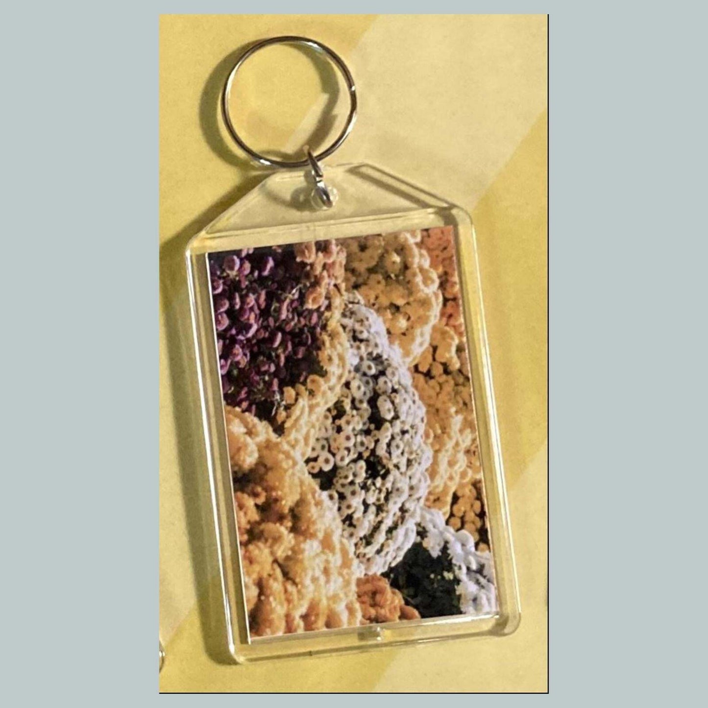3681 Chrysanthemu Acrylic Keychain | Floral Keychain | Flower Lover Gift MSC KYC